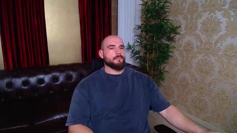 Snapshot of adamjameson chatting on November 13, 2025, 7:07 am AdamJameson online show from November 13, 2025, 7:07 am