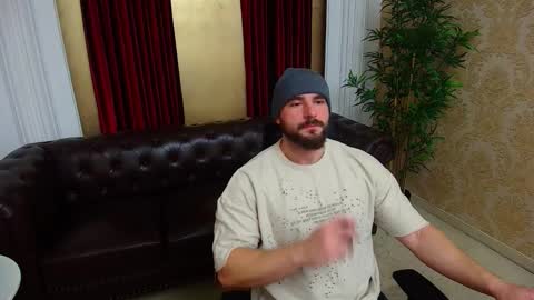 Snapshot of adamjameson chatting on December 4, 2025, 7:50 am AdamJameson online show from December 4, 2025, 7:50 am