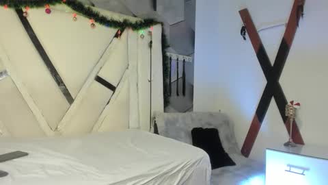 adammendoza34 online show from November 27, 2025, 2:46 am