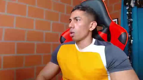 Snapshot of adan_sin1 chatting on December 26, 2024, 11:35 pm Adan Sin online show from December 26, 2024, 11:35 pm