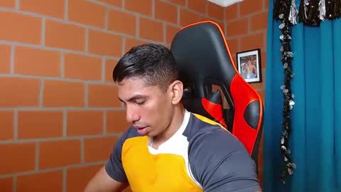 Snapshot of adan_sin1 chatting on January 2, 2025, 10:22 pm Adan Sin online show from January 2, 2025, 10:22 pm