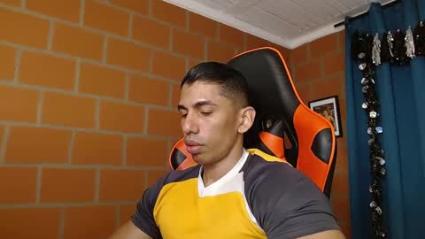 Snapshot of adan_sin1 chatting on January 30, 2025, 2:58 pm Adan Sin online show from January 30, 2025, 2:58 pm