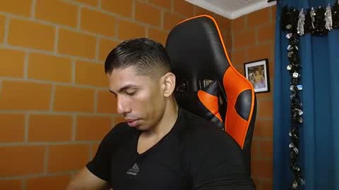 Snapshot of adan_sin1 chatting on January 31, 2025, 2:28 pm Adan Sin online show from January 31, 2025, 2:28 pm