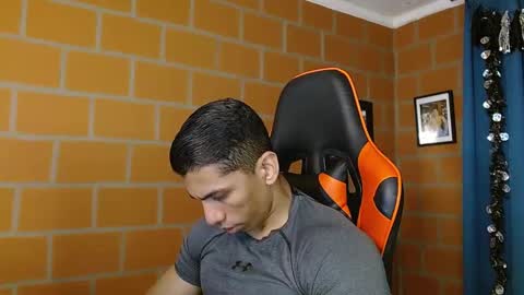 Snapshot of adan_sin1 chatting on March 1, 2025, 9:15 pm Adan Sin online show from March 1, 2025, 9:15 pm