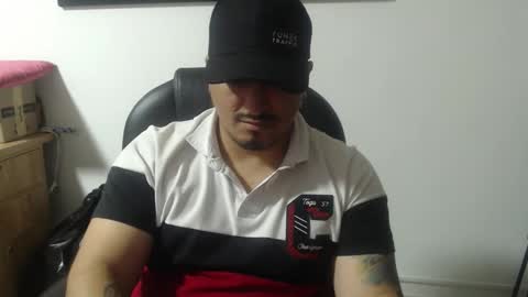 Snapshot of adan_smith_ chatting on December 15, 2025, 7:23 am online show from December 15, 2025, 7:23 am