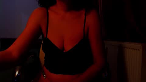 amy        online show from December 2, 2024, 12:30 am