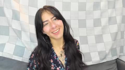 Snapshot of addiflower chatting on November 18, 2025, 5:28 pm addi online show from November 18, 2025, 5:28 pm