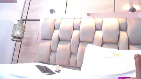 adela chase online show from January 25, 2025, 5:07 am