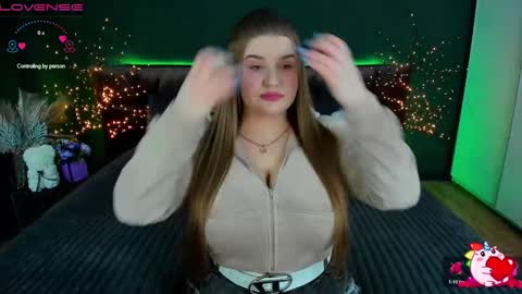 Snapshot of adele_sugar chatting on February 20, 2025, 9:09 pm Your Adele online show from February 20, 2025, 9:09 pm