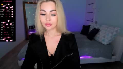 Adele online show from February 21, 2025, 12:39 pm