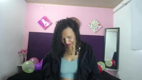 Snapshot of adeleth_blue chatting on October 17, 2025, 12:41 pm Adeleth online show from October 17, 2025, 12:41 pm