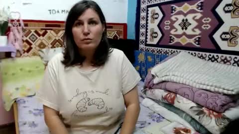 Larisa online show from November 24, 2025, 10:15 am