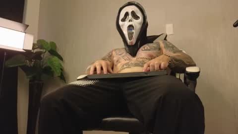 Ades online show from October 31, 2025, 11:44 am