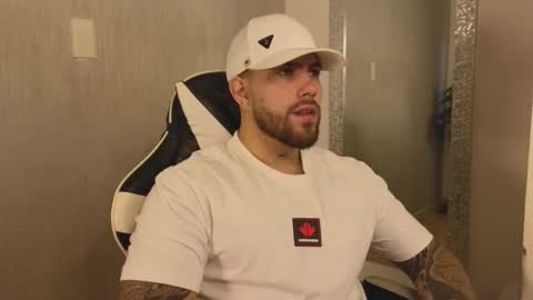 Ades online show from November 6, 2025, 12:06 pm