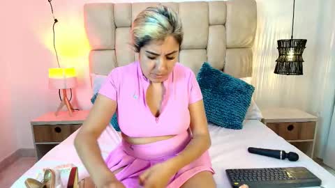 Snapshot of adharasmithh chatting on November 9, 2025, 2:37 pm AdharaSmithh online show from November 9, 2025, 2:37 pm