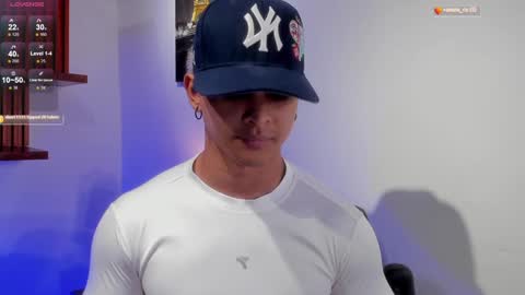 Snapshot of adonis_dlh chatting on January 27, 2025, 1:05 am Adonis online show from January 27, 2025, 1:05 am