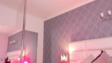 Adonis  online show from October 17, 2025, 8:44 pm