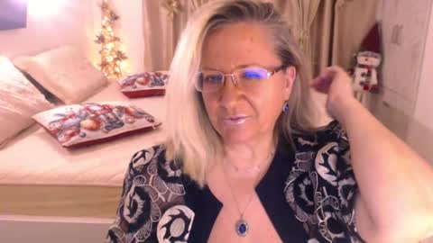 Snapshot of adrena_ chatting on December 21, 2024, 3:31 pm Cryna online show from December 21, 2024, 3:31 pm