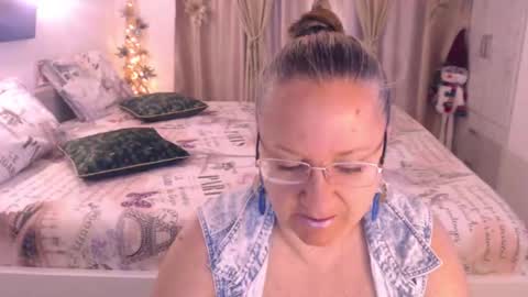 Snapshot of adrena_ chatting on December 29, 2024, 11:50 am Cryna online show from December 29, 2024, 11:50 am