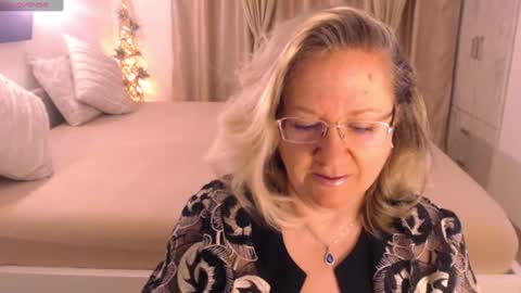 Snapshot of adrena_ chatting on January 10, 2025, 4:54 am Cryna online show from January 10, 2025, 4:54 am