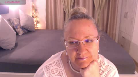 Snapshot of adrena_ chatting on March 1, 2025, 3:38 pm Cryna online show from March 1, 2025, 3:38 pm