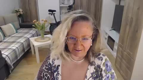 Snapshot of adrena_ chatting on March 9, 2025, 3:38 pm Cryna online show from March 9, 2025, 3:38 pm