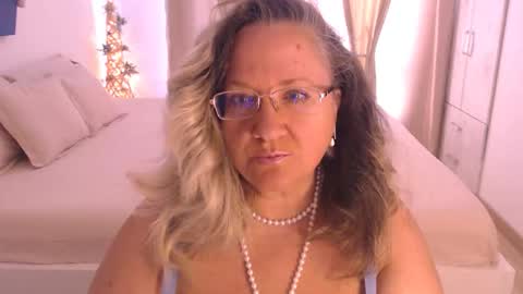 Snapshot of adrena_ chatting on September 14, 2025, 1:10 pm Cryna online show from September 14, 2025, 1:10 pm