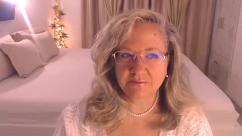 Snapshot of adrena_ chatting on October 2, 2025, 4:19 am Cryna online show from October 2, 2025, 4:19 am