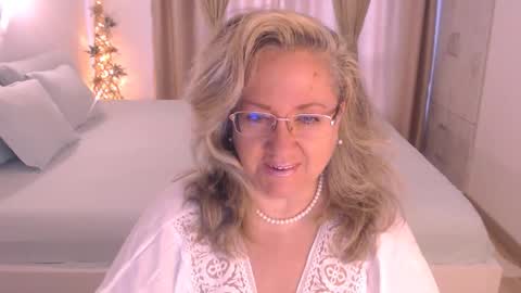 Snapshot of adrena_ chatting on October 19, 2025, 10:05 am Cryna online show from October 19, 2025, 10:05 am