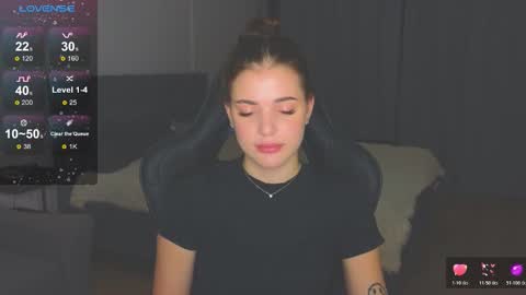 Adriana online show from November 8, 2025, 3:18 am