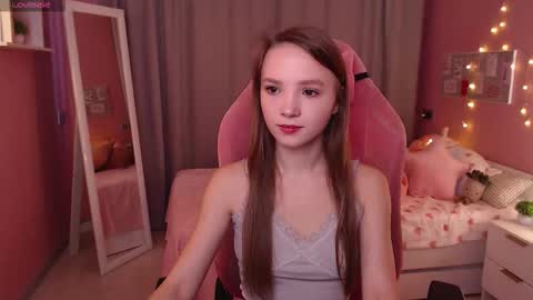 Snapshot of adria_arjona chatting on November 16, 2025, 7:36 am Eva online show from November 16, 2025, 7:36 am