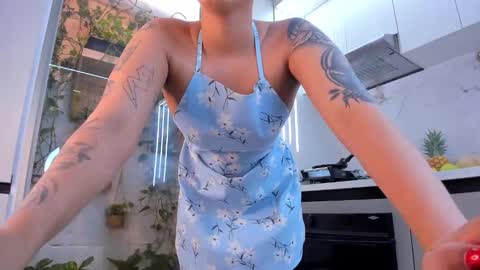 Adriana online show from February 21, 2025, 3:32 pm