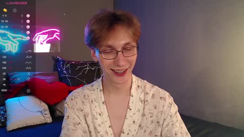 Snapshot of adrian_di chatting on January 31, 2025, 7:18 pm Adrian online show from January 31, 2025, 7:18 pm