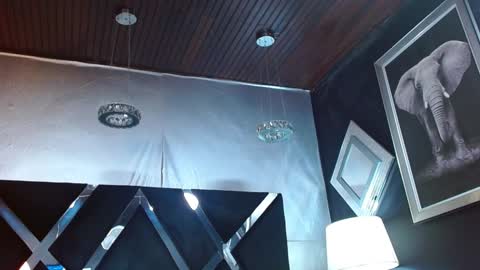 Snapshot of adrian_rae chatting on December 18, 2024, 3:33 pm   online show from December 18, 2024, 3:33 pm