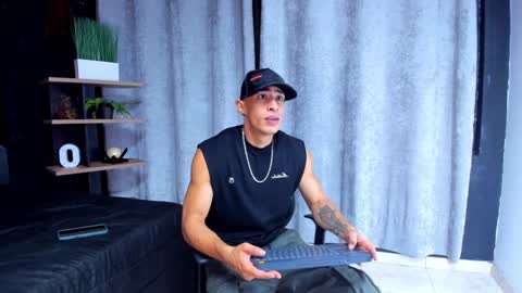 Snapshot of adrian_rae chatting on January 4, 2025, 11:43 am   online show from January 4, 2025, 11:43 am