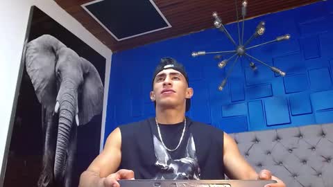 Snapshot of adrian_rae chatting on January 23, 2025, 11:58 am   online show from January 23, 2025, 11:58 am