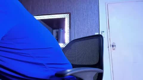 Snapshot of adrian_rae chatting on January 27, 2025, 11:43 am   online show from January 27, 2025, 11:43 am