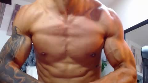 Snapshot of adrian_rae chatting on October 2, 2025, 6:37 pm   online show from October 2, 2025, 6:37 pm