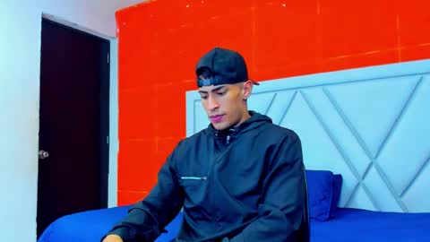   online show from October 11, 2025, 6:06 pm