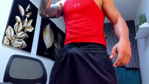   online show from November 24, 2025, 6:29 pm