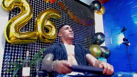   online show from November 28, 2025, 4:42 pm