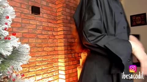 Snapshot of adriana_allen chatting on December 24, 2024, 1:59 am Adri online show from December 24, 2024, 1:59 am