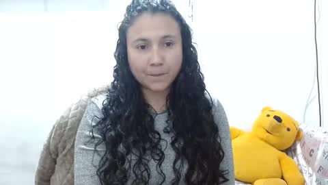 Snapshot of adrianatellez chatting on October 2, 2025, 4:47 pm Adriana Tellez online show from October 2, 2025, 4:47 pm