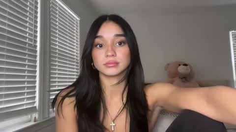 Snapshot of adriannarodriguez chatting on January 25, 2025, 9:14 pm Adrianna  online show from January 25, 2025, 9:14 pm