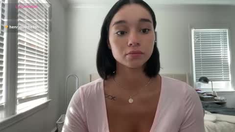 Snapshot of adriannarodriguez chatting on October 6, 2025, 3:31 pm Adrianna  online show from October 6, 2025, 3:31 pm