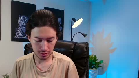 Snapshot of adrianwilliams_ chatting on February 10, 2025, 7:07 pm Adrian Williams online show from February 10, 2025, 7:07 pm