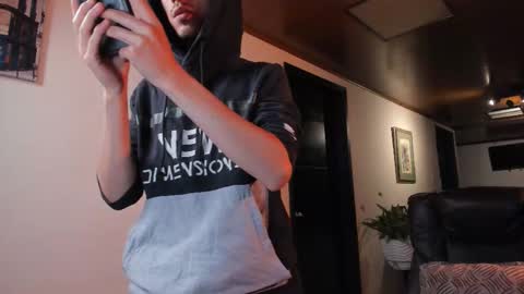 Adrian Williams online show from November 25, 2025, 10:43 pm