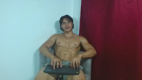 Snapshot of adriel_escalante chatting on October 12, 2025, 2:10 am adriel_escalante online show from October 12, 2025, 2:10 am