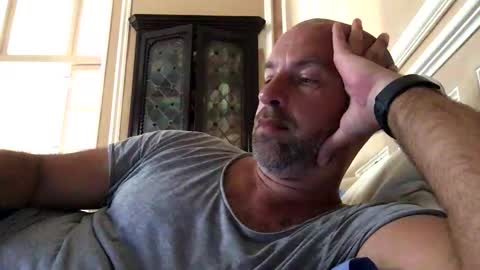 adrienfromparis online show from October 17, 2025, 11:02 am