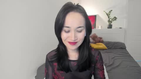 Aenie online show from November 7, 2025, 10:04 am